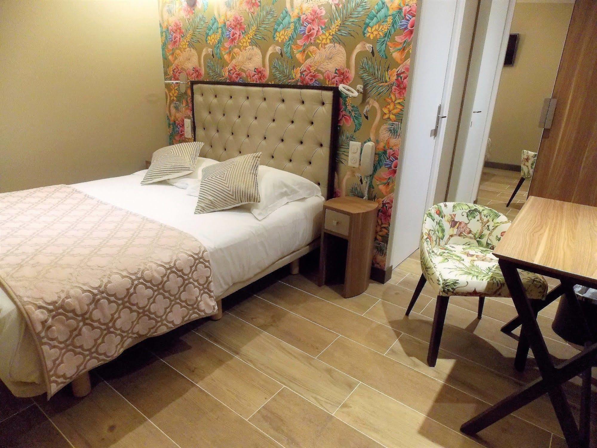 Excelsior Batignolles Hotel Paris Eksteriør billede